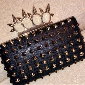 Spiked Ring Clutch